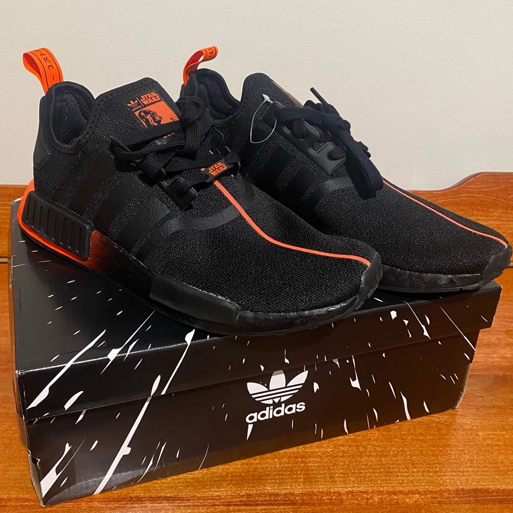 Adidas NMD R1 Star Wars Darth Vader